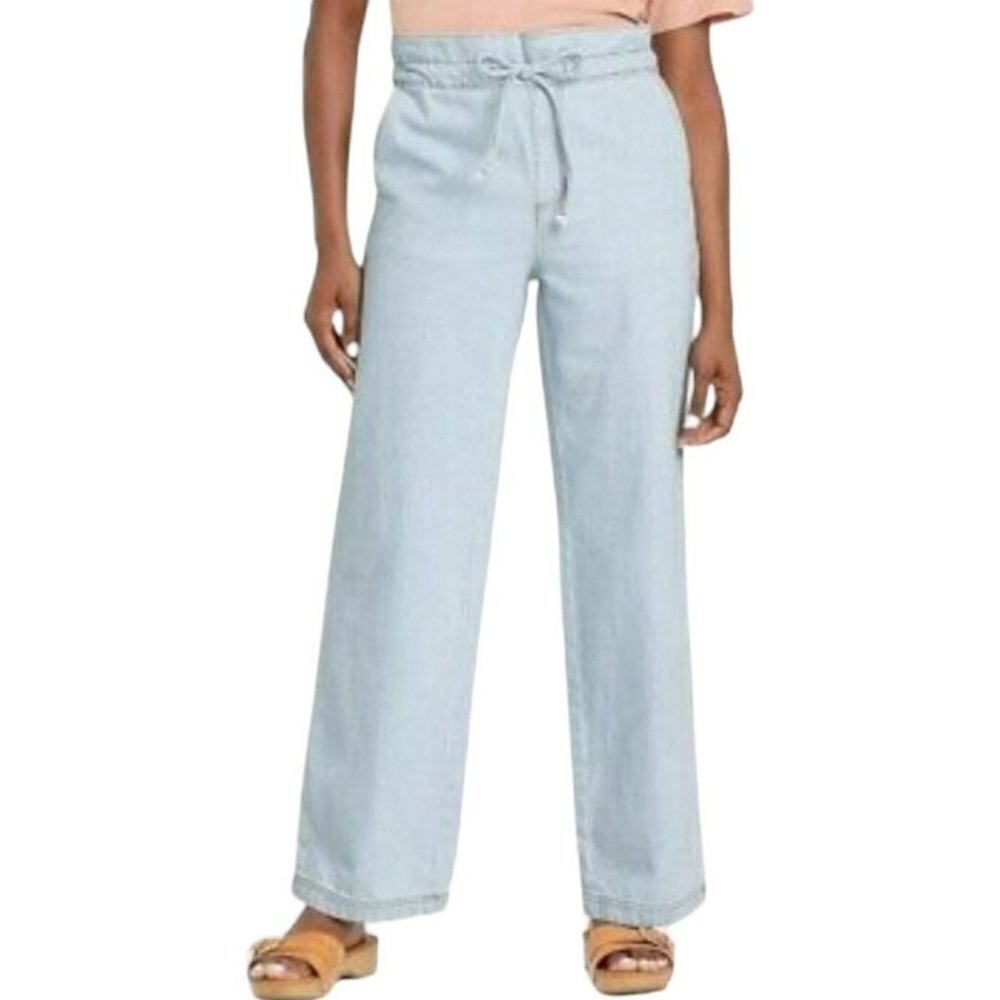 Universal Thread Light Blue Flare & Wide Leg Jeans